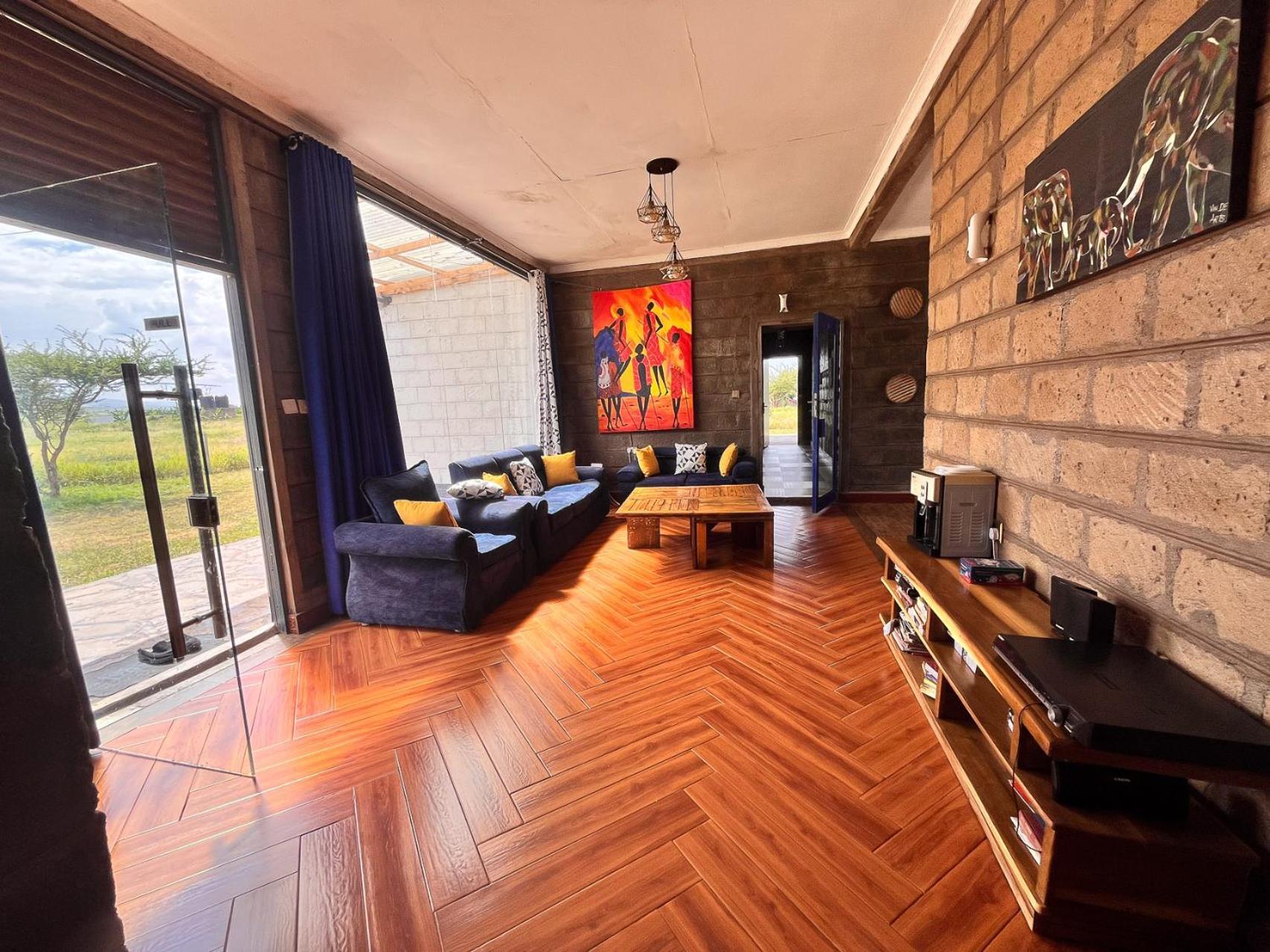 Amboseli Glass House Oloitokitok Exterior photo